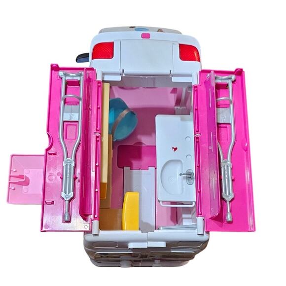 Mattel Barbie Care Clinic 2-in-1 Ambulance & Hospital Playset W/ Lights & Sounds - Picture 7 of 15